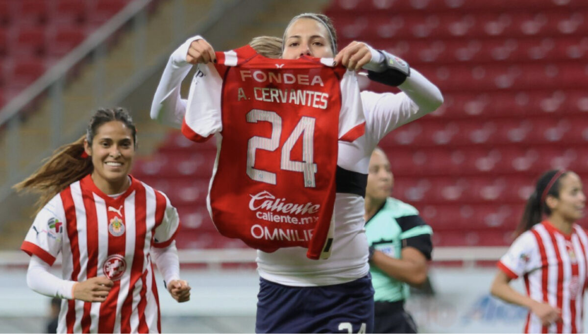 Licha Cervantes is now the third player to score 100 goals in Liga MX Femenil