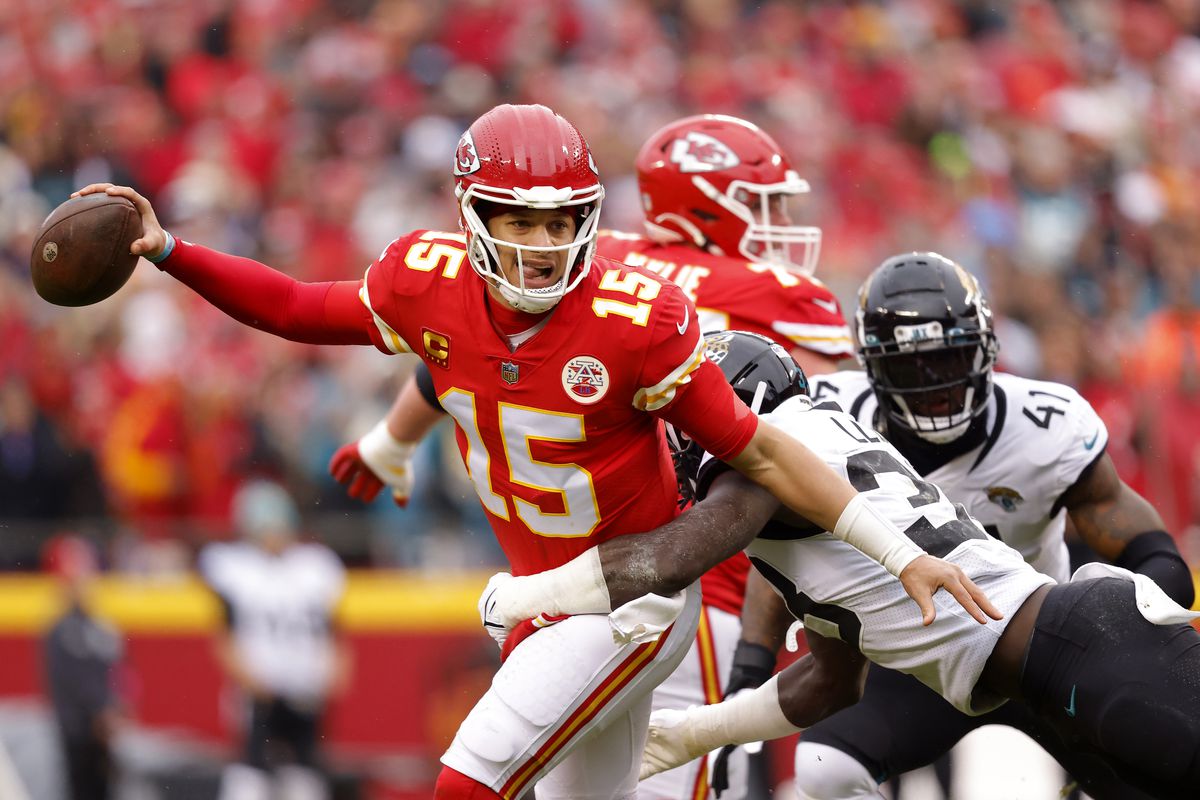 Patrick and Mahomes and the Chiefs are in familiar territory